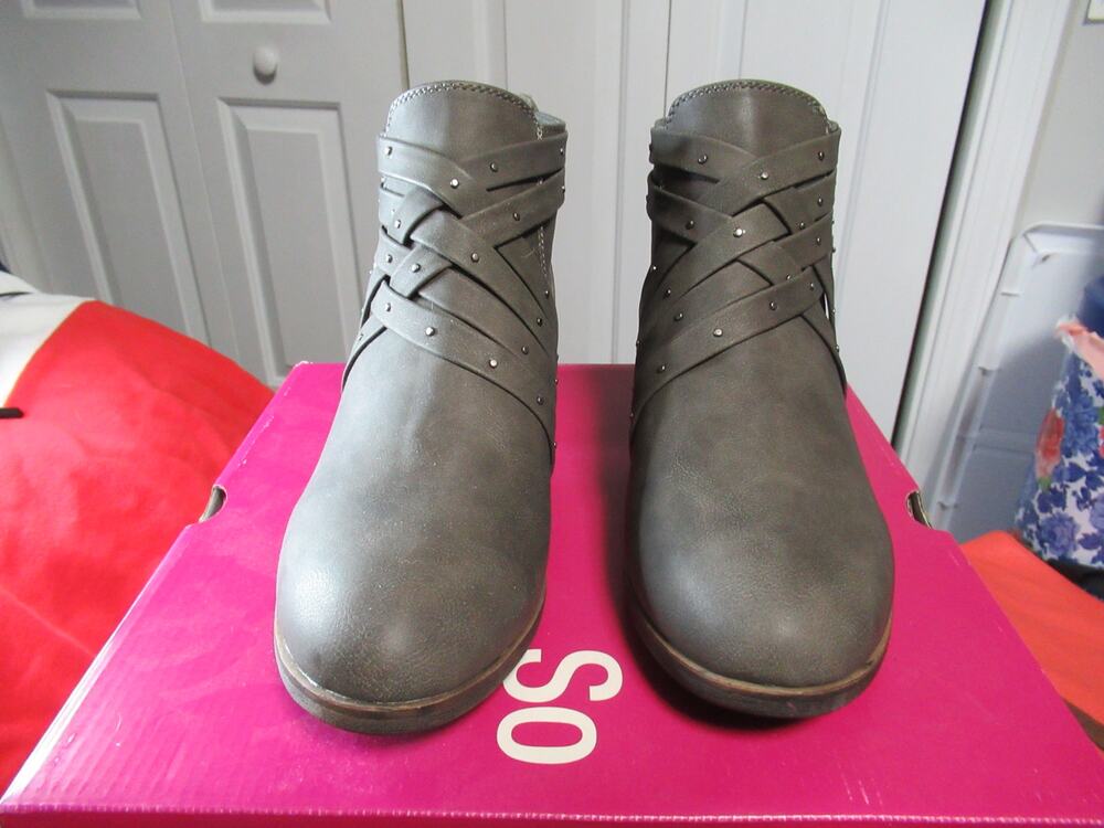 Women's So Grey Boots